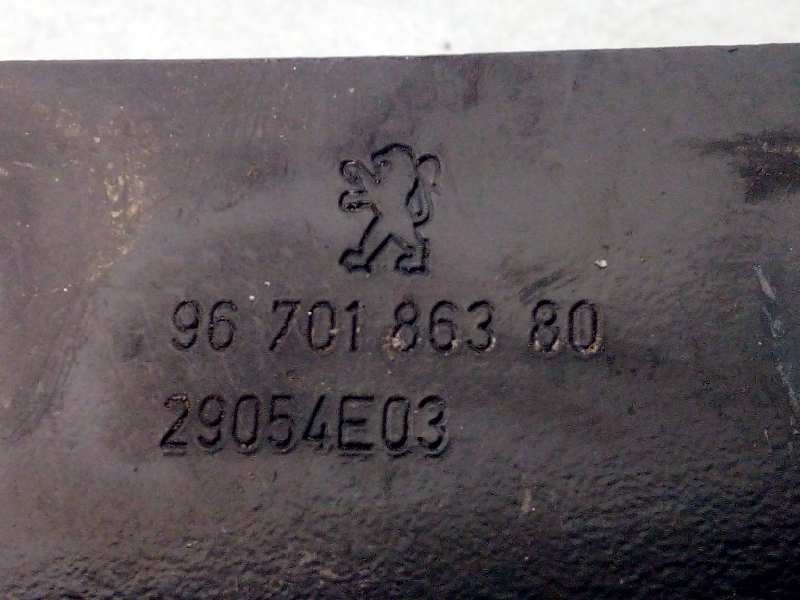 Recambio de refuerzo paragolpes delantero para peugeot 3008 1.6 blue-hdi fap referencia OEM IAM 742259  9670186380