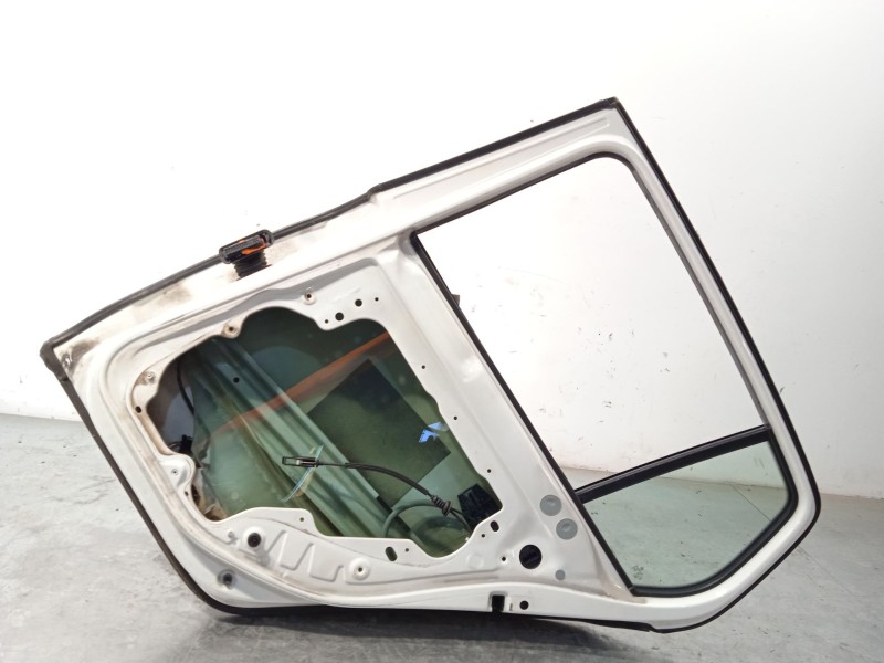 Recambio de puerta trasera derecha para volkswagen golf vi (5k1) 2.0 tdi referencia OEM IAM 5K6833056K  