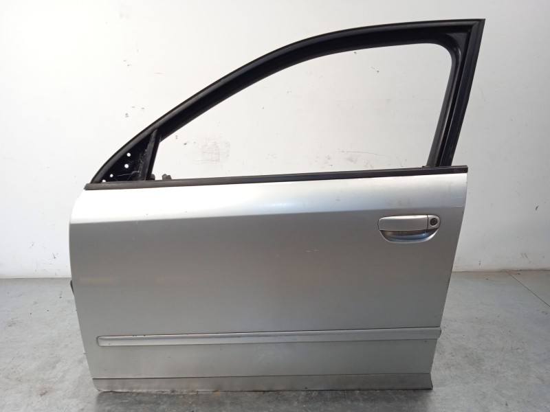 Recambio de puerta delantera izquierda para audi a4 b6 avant (8e5) 2.5 tdi referencia OEM IAM 8E0831051  