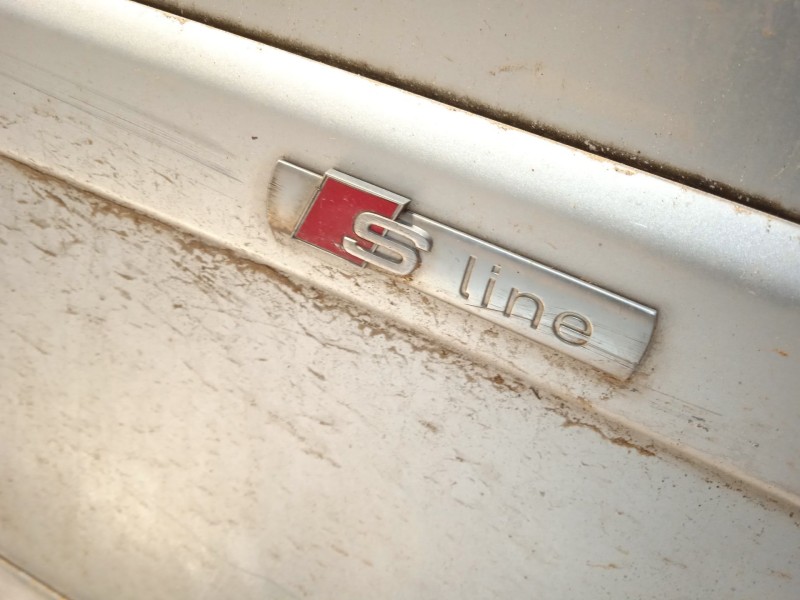 Recambio de puerta trasera izquierda para audi a4 b6 avant (8e5) 2.5 tdi referencia OEM IAM 8E0833051  