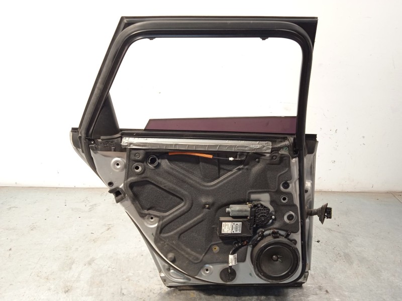 Recambio de puerta trasera izquierda para audi a4 b6 avant (8e5) 2.5 tdi referencia OEM IAM 8E0833051  