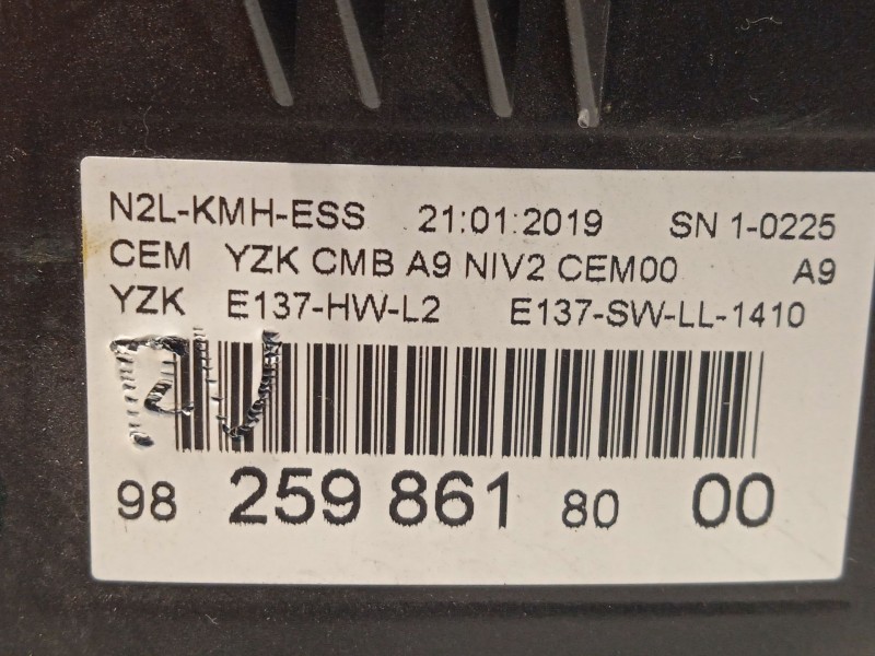 Recambio de cuadro instrumentos para peugeot 2008 i (cu_) 1.2 puretech 82 referencia OEM IAM 9825986180  