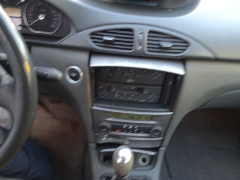 renault laguna ii (bg0/1_) del año 2001