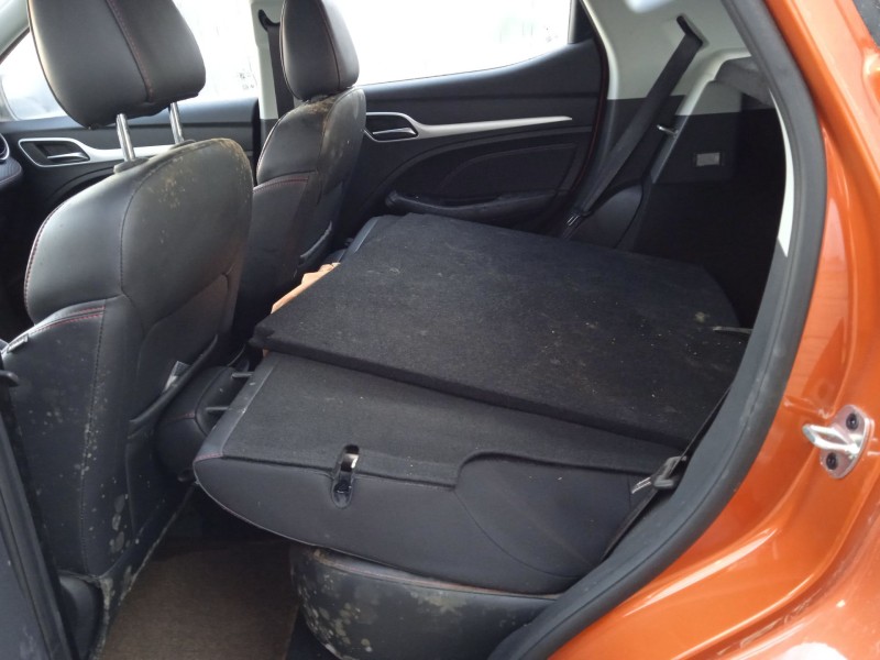 mg mg zs suv del año 2023