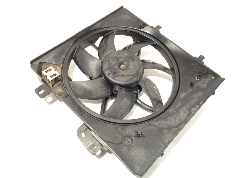Recambio de electroventilador para peugeot 2008 i (cu_) 1.2 puretech 82 referencia OEM IAM 9829774580  
