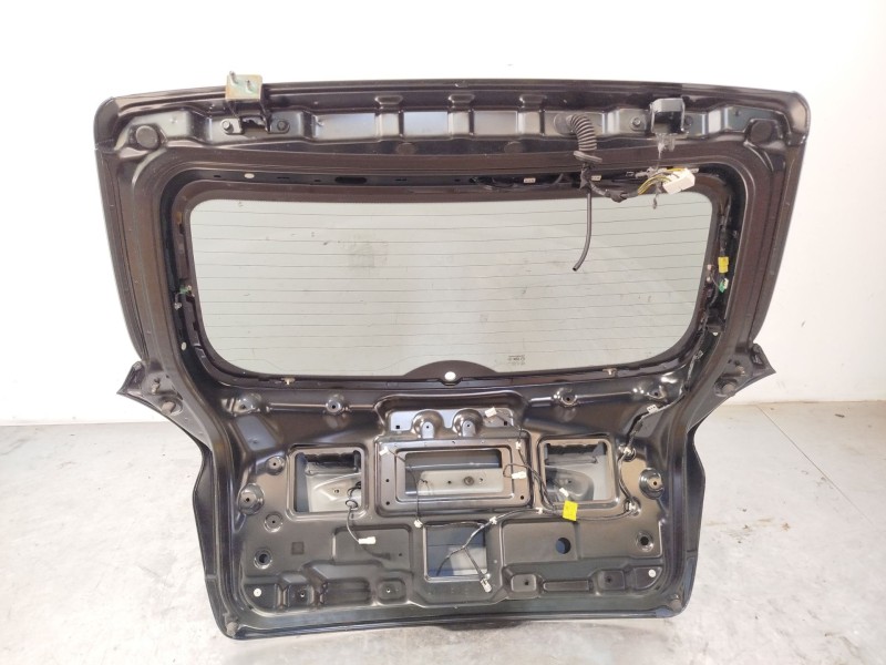 Recambio de porton trasero para ssangyong korando (ck) 2.0 e-xdi referencia OEM IAM 6401134113  