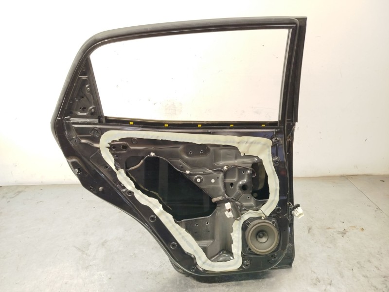 Recambio de puerta trasera izquierda para ssangyong korando (ck) 2.0 e-xdi referencia OEM IAM 6301134103  