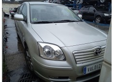 toyota avensis sedán (_t25_) del año 2005 2