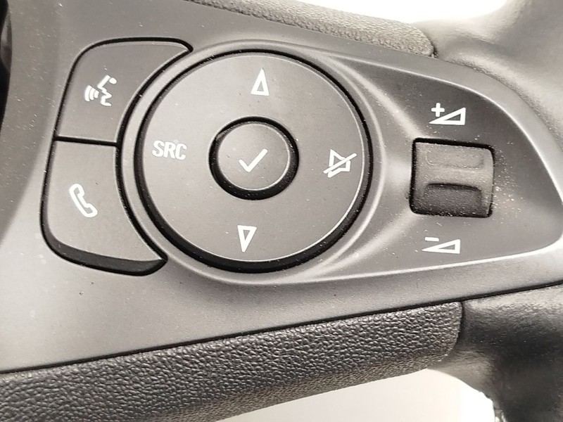 Recambio de volante para opel corsa f (p2jo) 1.2 (68) referencia OEM IAM 39196700  