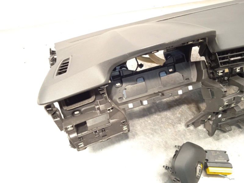 Recambio de kit airbag para renault clio v (b7_) tce 90 (b7mt) referencia OEM IAM 681038885R 985157869R 985106431R