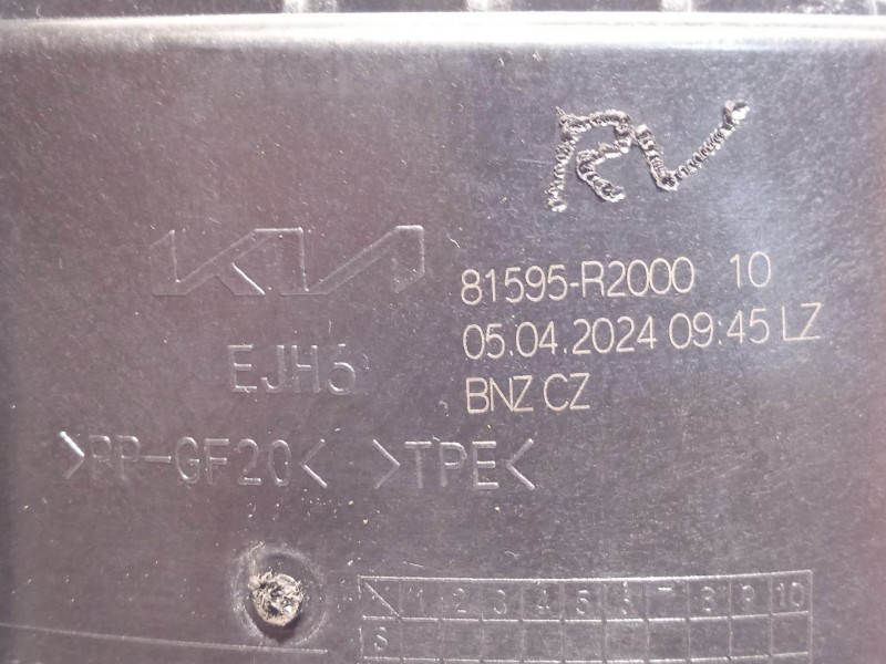 Recambio de tapa exterior combustible para kia sportage v (nq5) 1.6 t-gdi referencia OEM IAM 81595R2000  