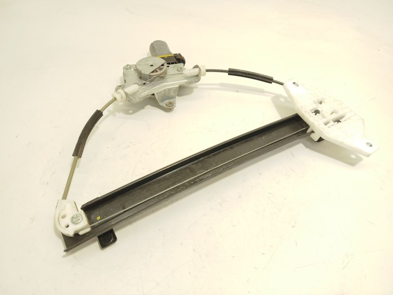 Recambio de elevalunas trasero izquierdo para ssangyong korando (ck) 2.0 e-xdi referencia OEM IAM 98830CZ010  