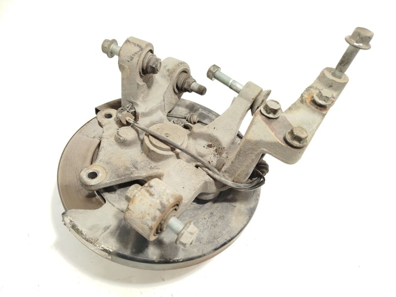 Recambio de mangueta trasera derecha para ssangyong korando (ck) 2.0 e-xdi referencia OEM IAM 4592034000  