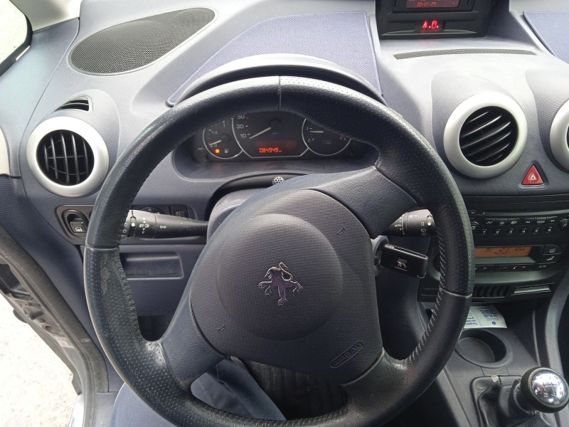 peugeot 1007 (km_) del año 2006