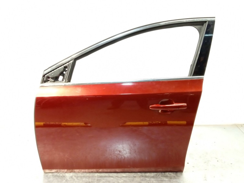 Recambio de puerta delantera izquierda para volvo v40 hatchback (525) d2 referencia OEM IAM 32321018  