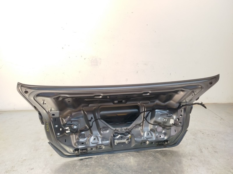 Recambio de tapa maletero para audi a5 (f53, f5p) 2.0 tfsi referencia OEM IAM 8W6827025E  