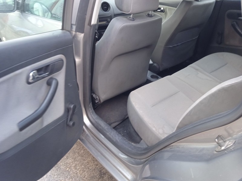 seat ibiza iii (6l1) del año 2004