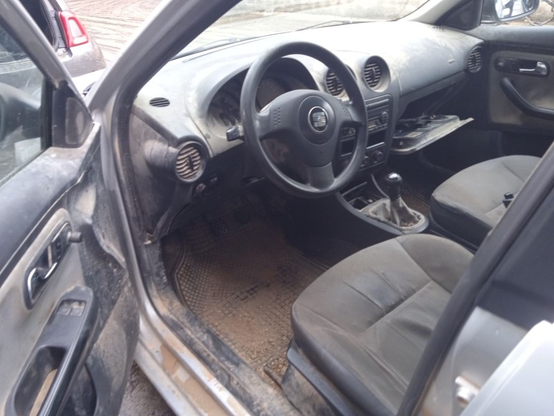 seat ibiza iii (6l1) del año 2003