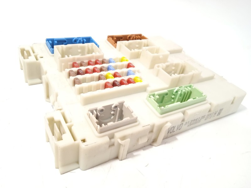 Recambio de caja reles / fusibles para volvo v40 hatchback (525) d2 referencia OEM IAM 31394135  