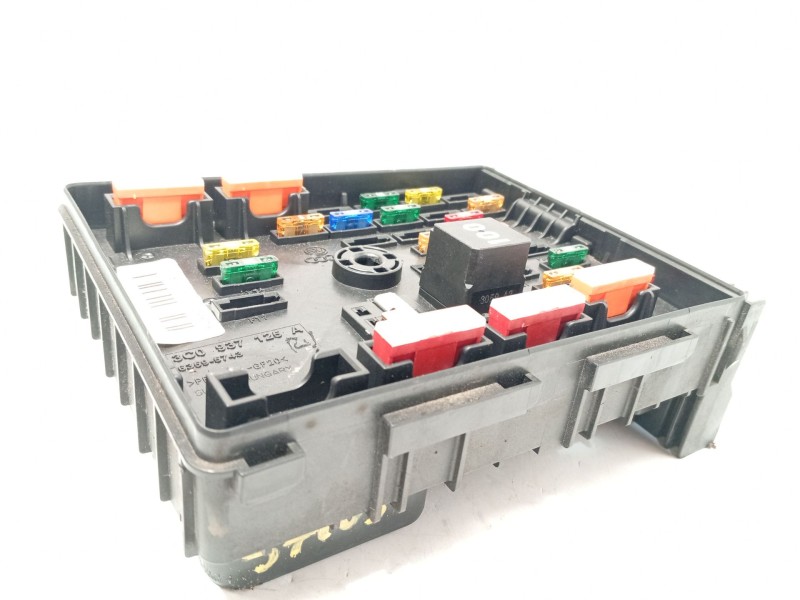 CAJA RELES / FUSIBLES 3C0937125A 