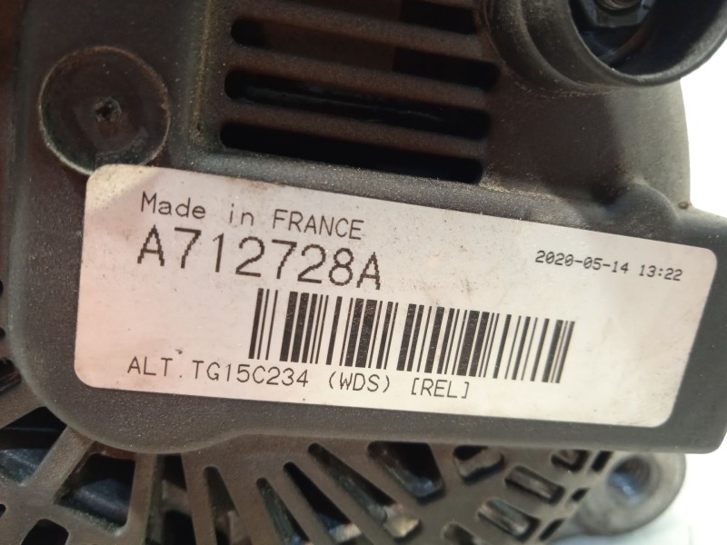 Recambio de alternador para volvo v40 hatchback (525) d2 referencia OEM IAM 36012505 A712728A 439906