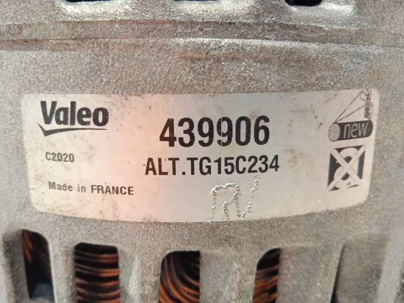 Recambio de alternador para volvo v40 hatchback (525) d2 referencia OEM IAM 36012505 A712728A 439906