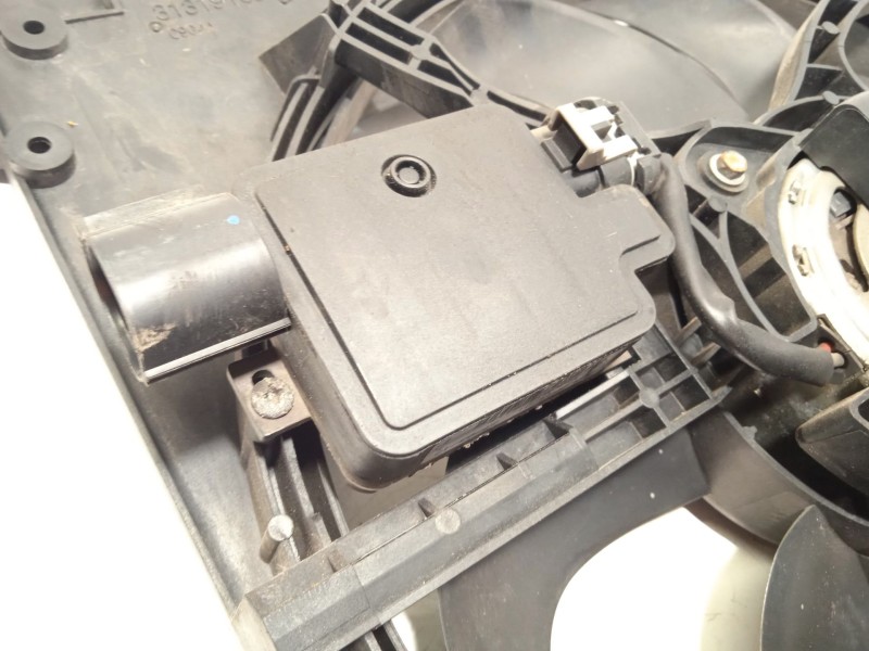 Recambio de electroventilador para volvo v40 hatchback (525) d2 referencia OEM IAM 31319165  