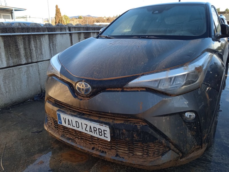 toyota c-hr (_x1_) del año 2023