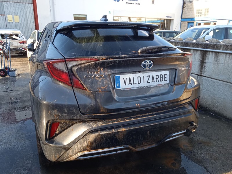 toyota c-hr (_x1_) del año 2023