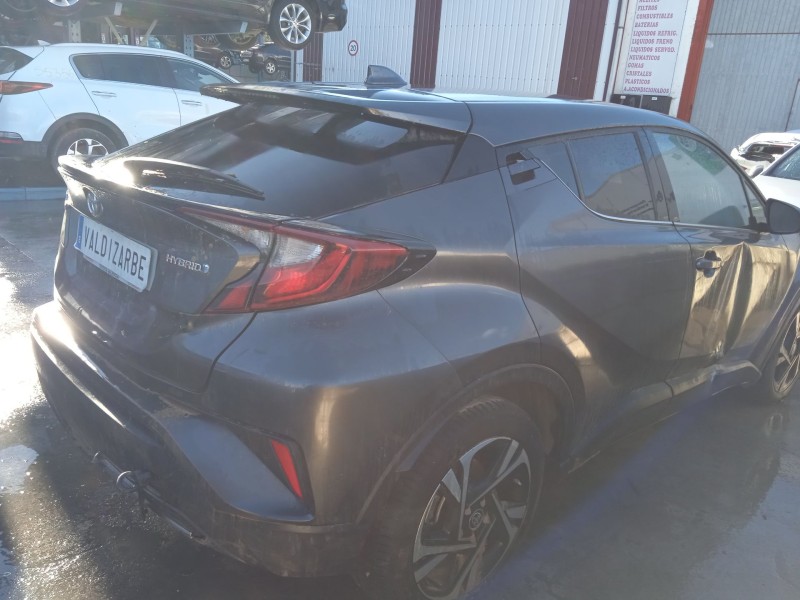 toyota c-hr (_x1_) del año 2023