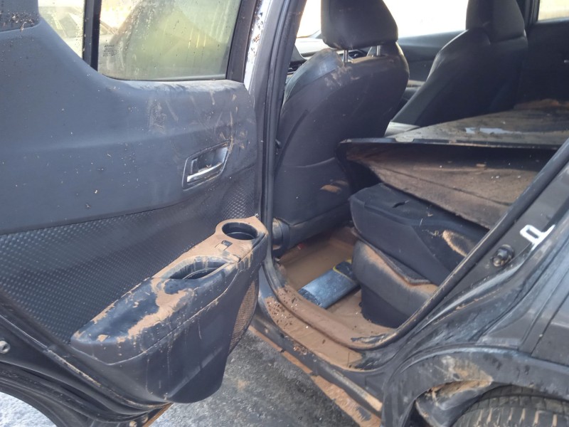 toyota c-hr (_x1_) del año 2023