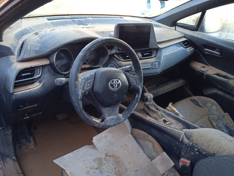 toyota c-hr (_x1_) del año 2023