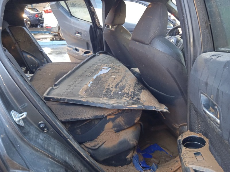 toyota c-hr (_x1_) del año 2023