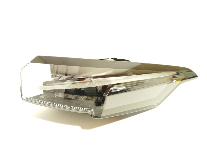 Recambio de piloto trasero derecho para peugeot 308 sw hybrid 180 e-eat8 referencia OEM IAM 9835299380  01502102