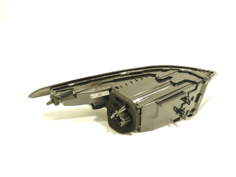 Recambio de piloto trasero derecho para peugeot 308 sw hybrid 180 e-eat8 referencia OEM IAM 9835299380  01502102