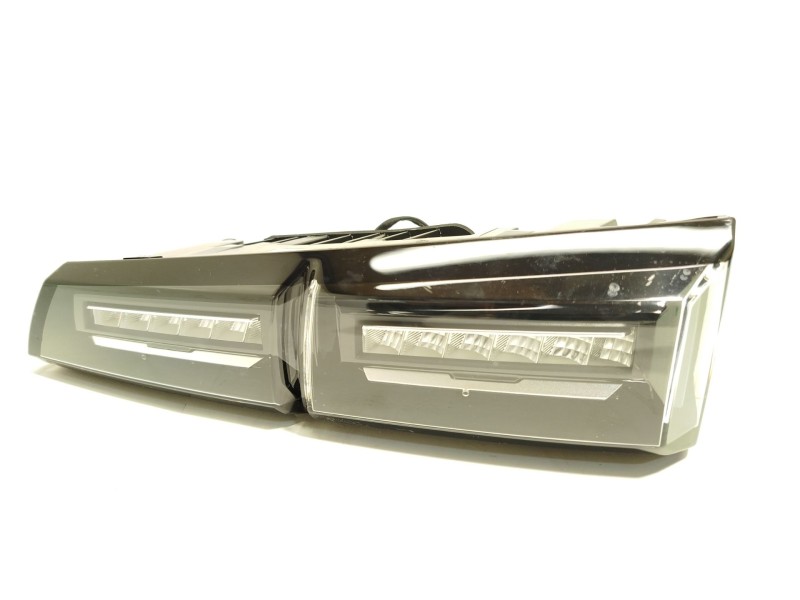 Recambio de piloto trasero izquierdo interior para peugeot 308 puretech 130 active pack referencia OEM IAM 9835300680  