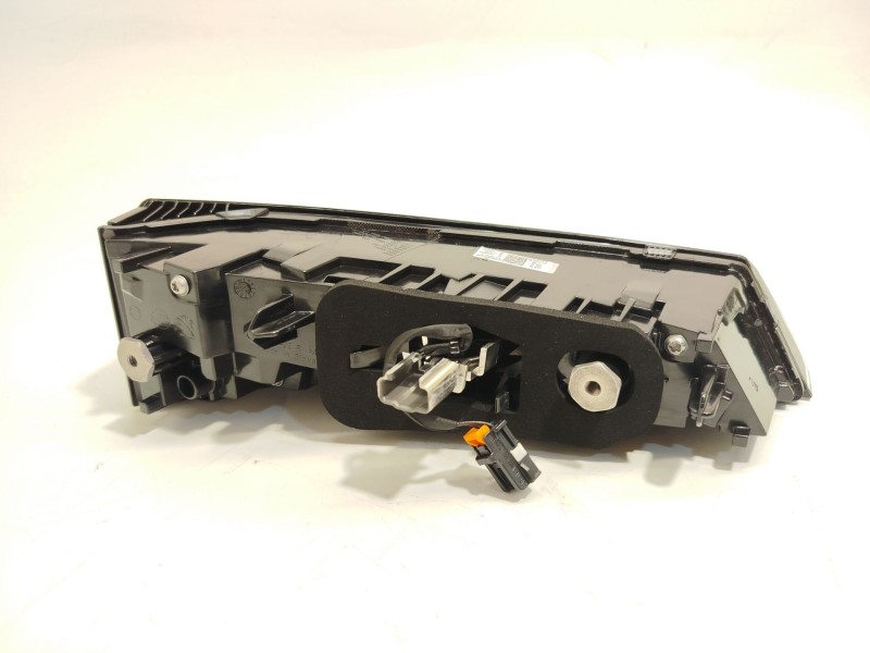 Recambio de piloto trasero izquierdo interior para peugeot 308 puretech 130 active pack referencia OEM IAM 9835300680  