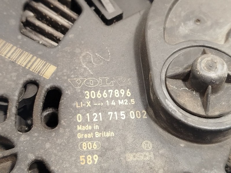 Recambio de alternador para volvo xc90 i (275) v8 awd referencia OEM IAM 30667896  0121715002