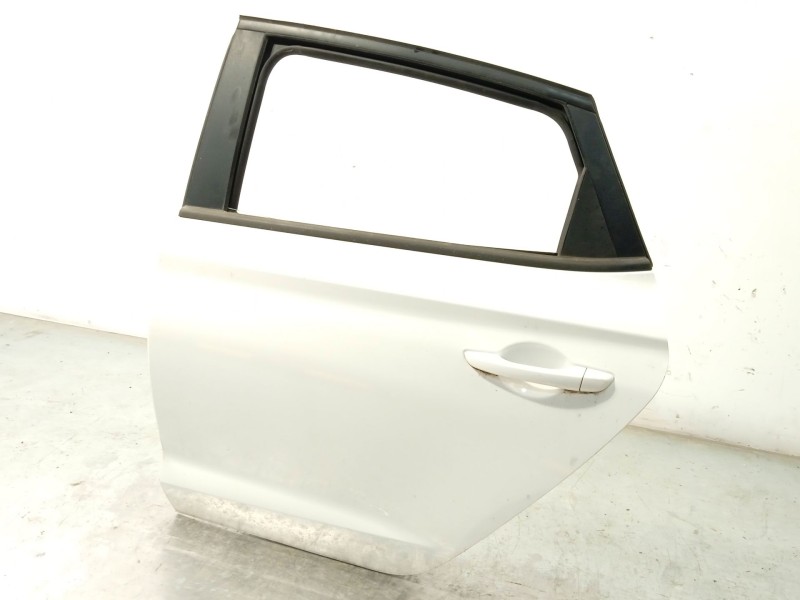 Recambio de puerta trasera izquierda para hyundai i30 (pd) 1.0 tgdi cat referencia OEM IAM 77003G4700  