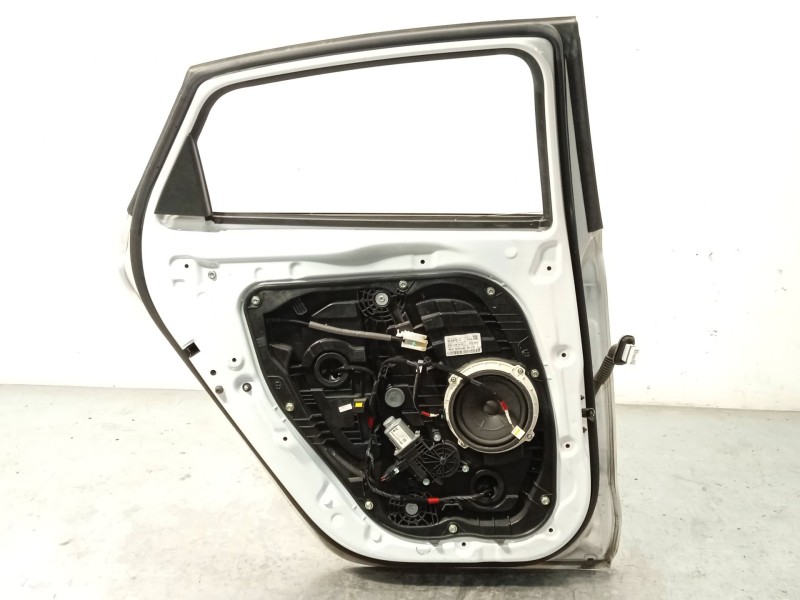 Recambio de puerta trasera izquierda para hyundai i30 (pd) 1.0 tgdi cat referencia OEM IAM 77003G4700  