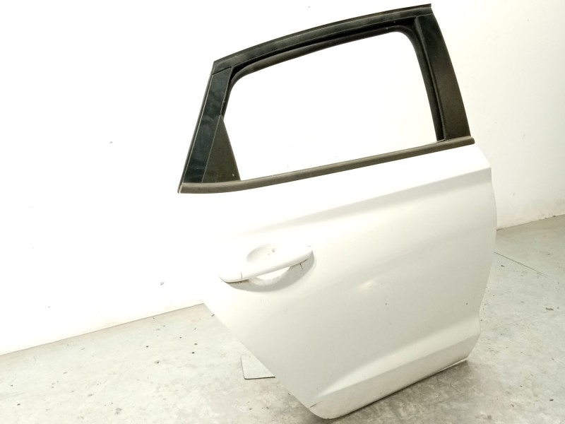 Recambio de puerta trasera derecha para hyundai i30 (pd) 1.0 tgdi cat referencia OEM IAM 77004G4700  