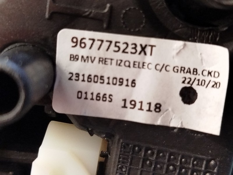 Recambio de retrovisor izquierdo para peugeot partner furgoneta/monovolumen 1.6 bluehdi 100 referencia OEM IAM 96777523XT  