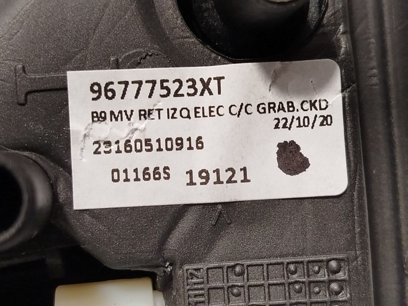 Recambio de retrovisor izquierdo para peugeot partner furgoneta/monovolumen 1.6 bluehdi 100 referencia OEM IAM 96777523XT  