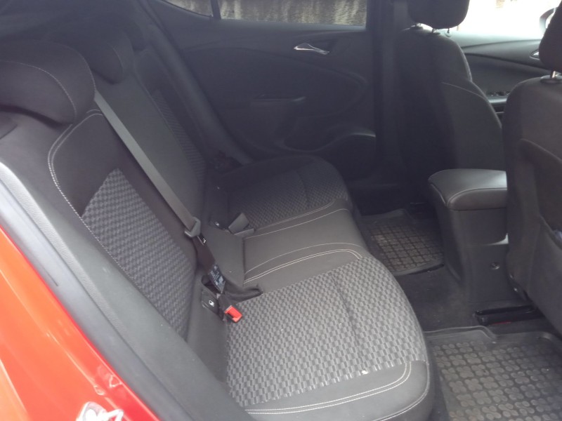 opel astra k (b16) del año 2017