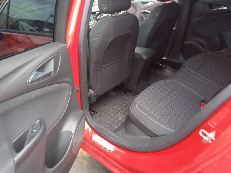opel astra k (b16) del año 2017