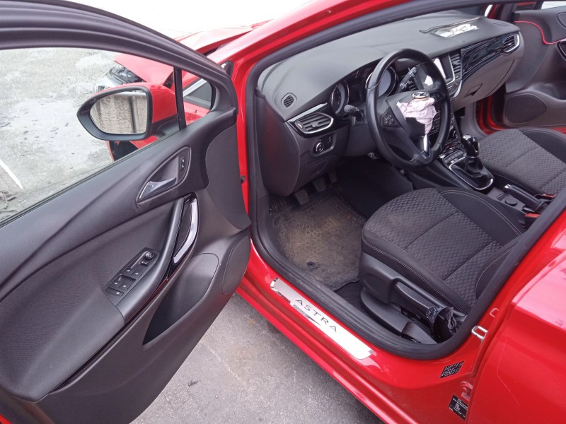 opel astra k (b16) del año 2017