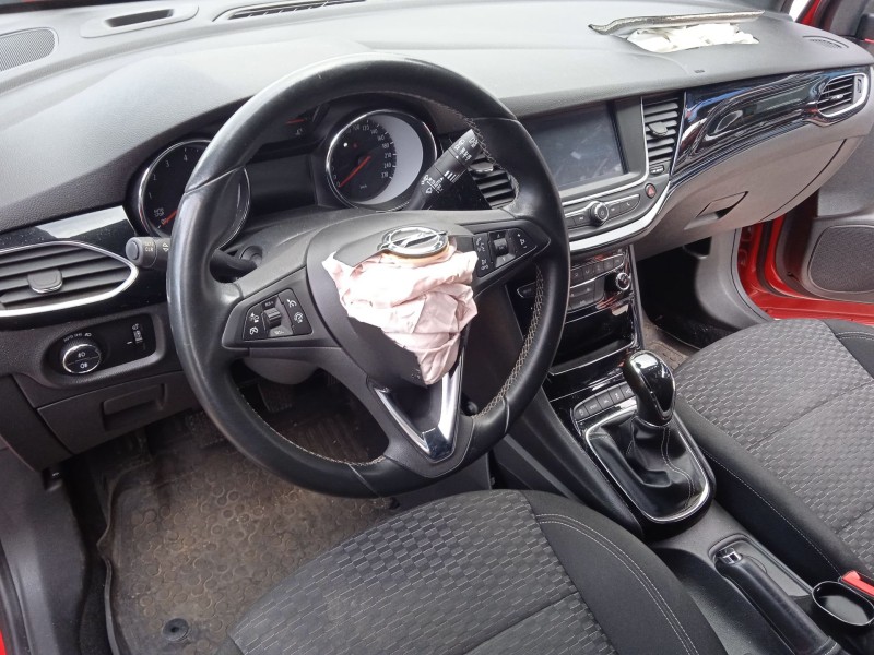 opel astra k (b16) del año 2017