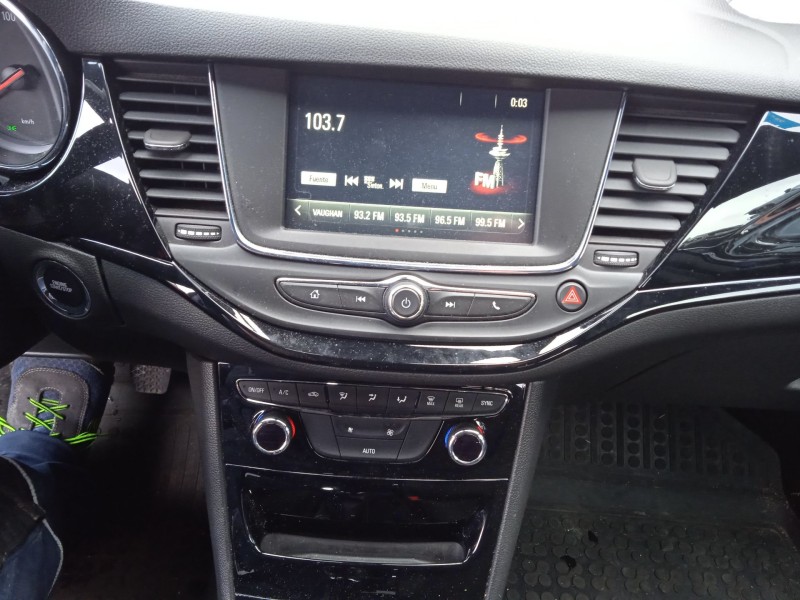 opel astra k (b16) del año 2017
