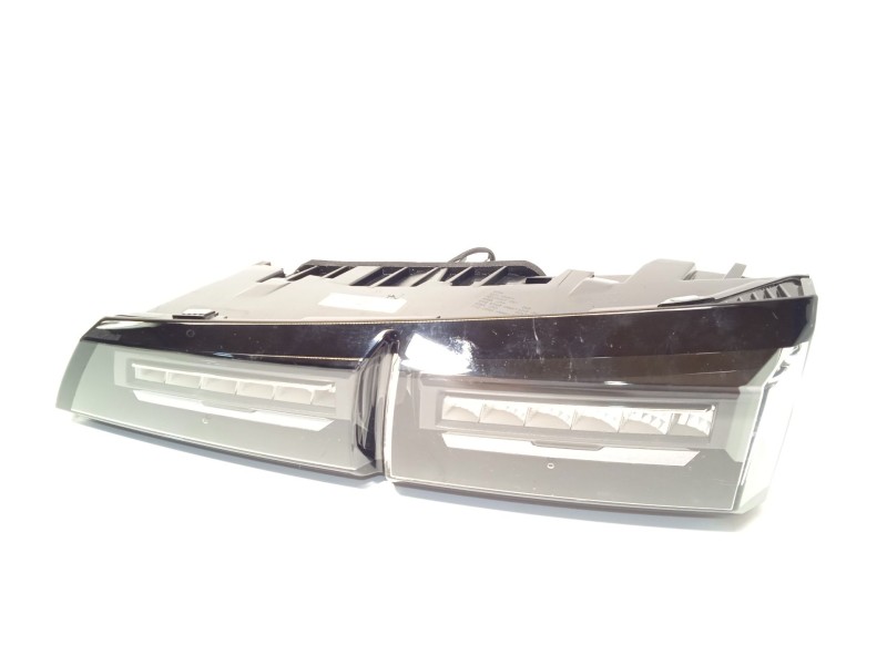 Recambio de piloto trasero derecho interior para peugeot 308 puretech 130 active pack referencia OEM IAM 9835300580  