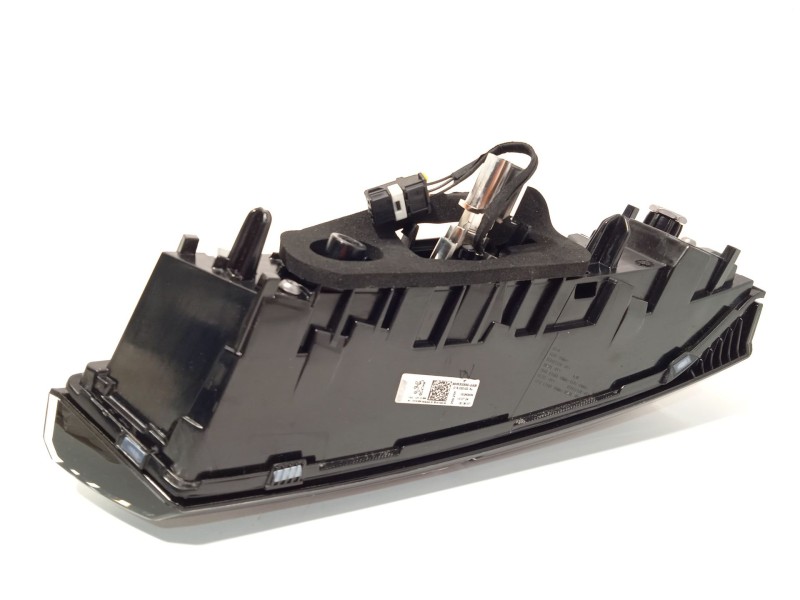 Recambio de piloto trasero derecho interior para peugeot 308 puretech 130 active pack referencia OEM IAM 9835300580  